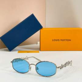 Picture of Louis Vuitton Sunglasses _SKUfw80916464fw